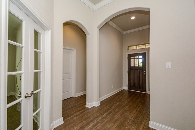 Foto del edificio - 3617 Bartlett Way Dr