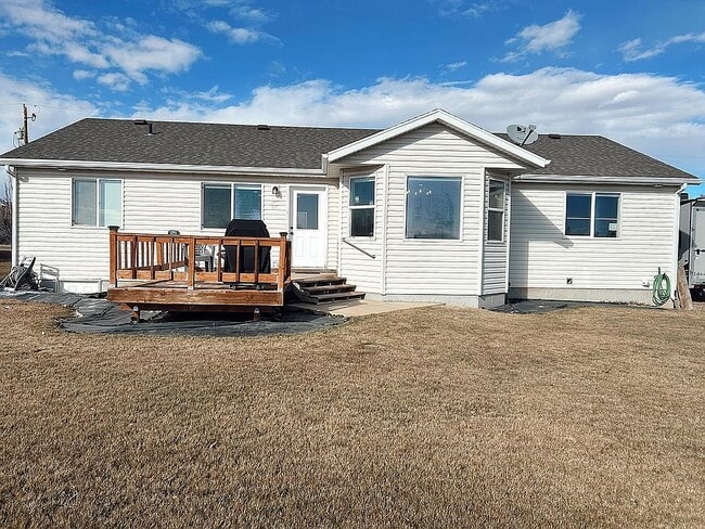 Building Photo - 627 W 2000 N