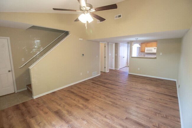 Foto del edificio - 5305-5307 Currituck Ln