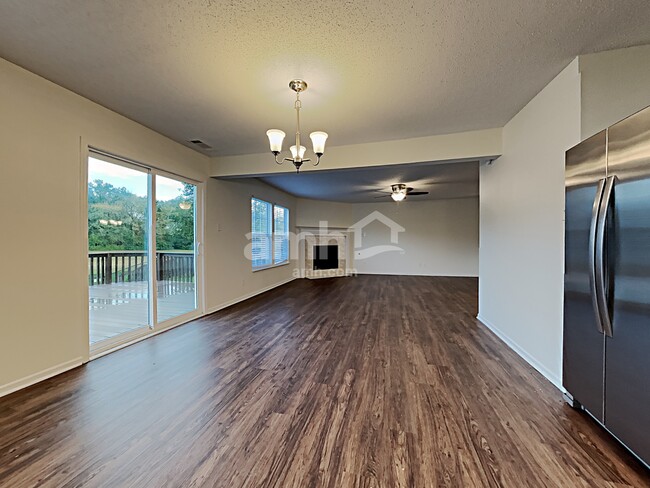 Foto del edificio - 3122 Earlswood Ln