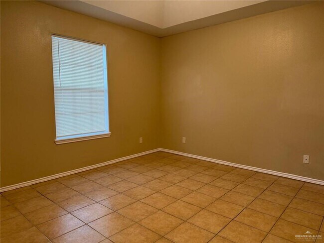 Building Photo - 7 La Mancha Dr