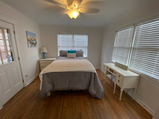 Building Photo - 302 Anguilla Ave