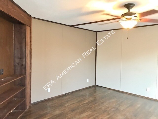 Building Photo - 4652 Falcon Way