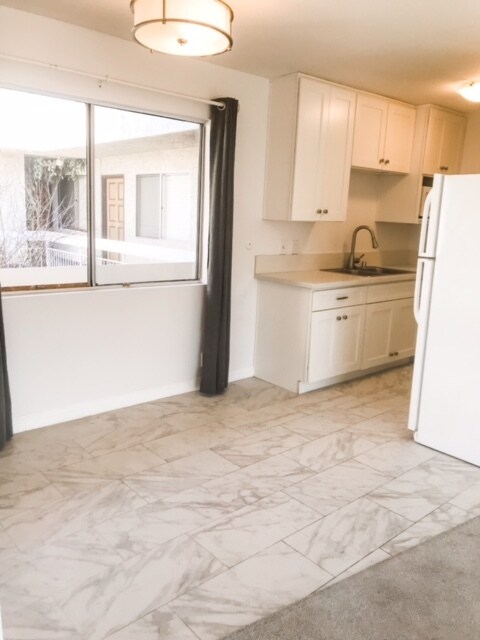 Foto del edificio - 12157 Moorpark St