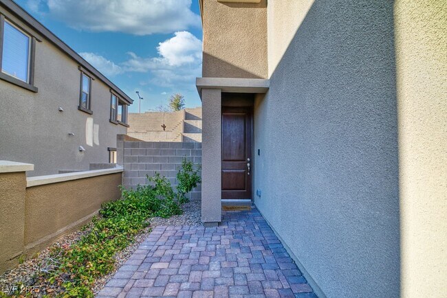 Foto del edificio - 873 Ariel Heights Ave
