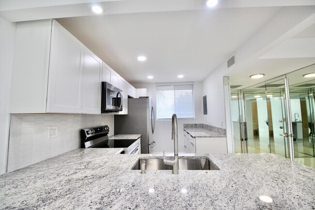 Building Photo - 4501 Fountains Dr