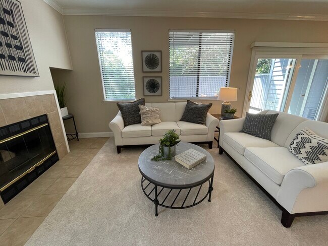 Foto del edificio - 7128 Cross Creek Cir