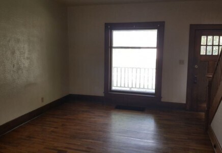 Building Photo - 1233 N Walnut St
