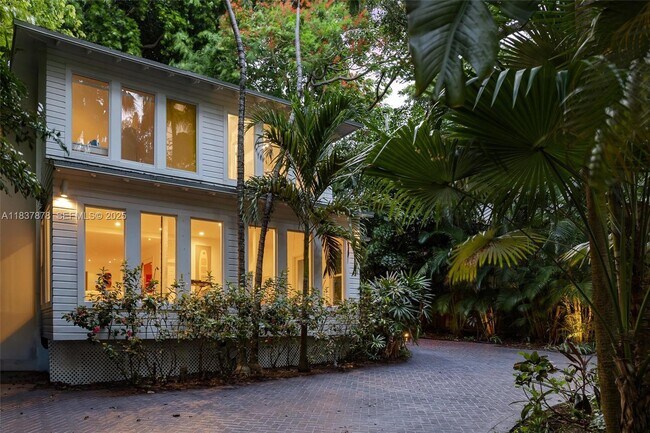 Foto del edificio - 4286 Douglas Rd