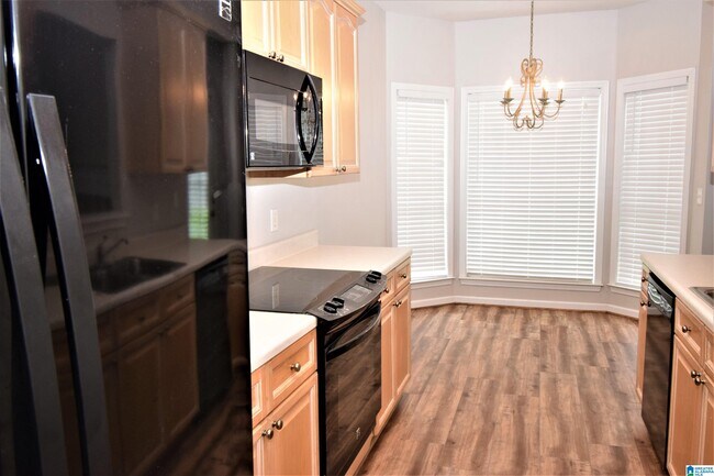 Foto del edificio - 404 Bentmoor Way