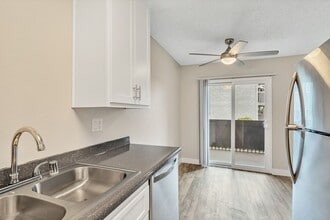 Interior Photo - Grossmont Bluffs