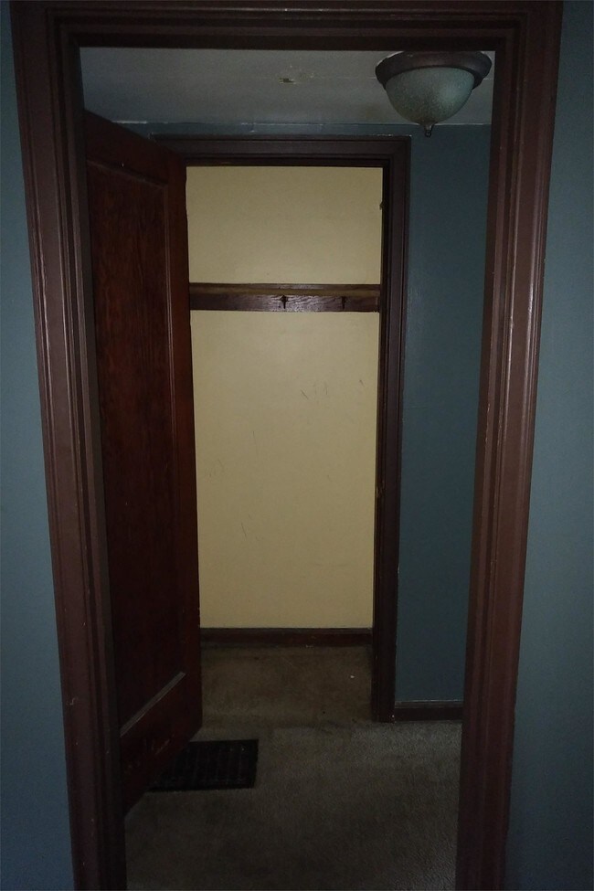 Foto del edificio - 742 S Chesterfield Rd