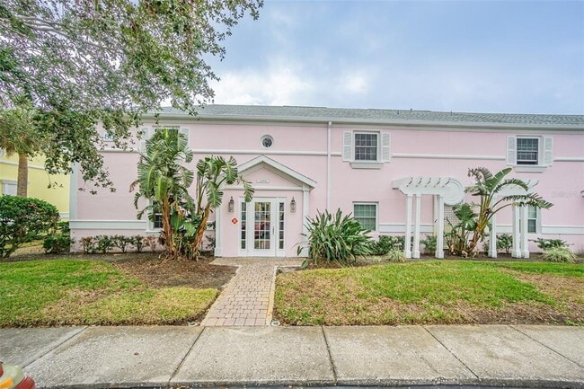 Building Photo - 190 Pompano Dr SE