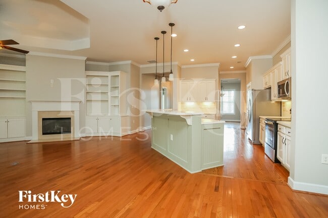 Building Photo - 207 Hickory Nut Ln