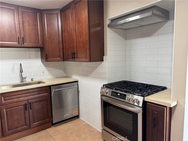 Building Photo - 4339 W 178th St