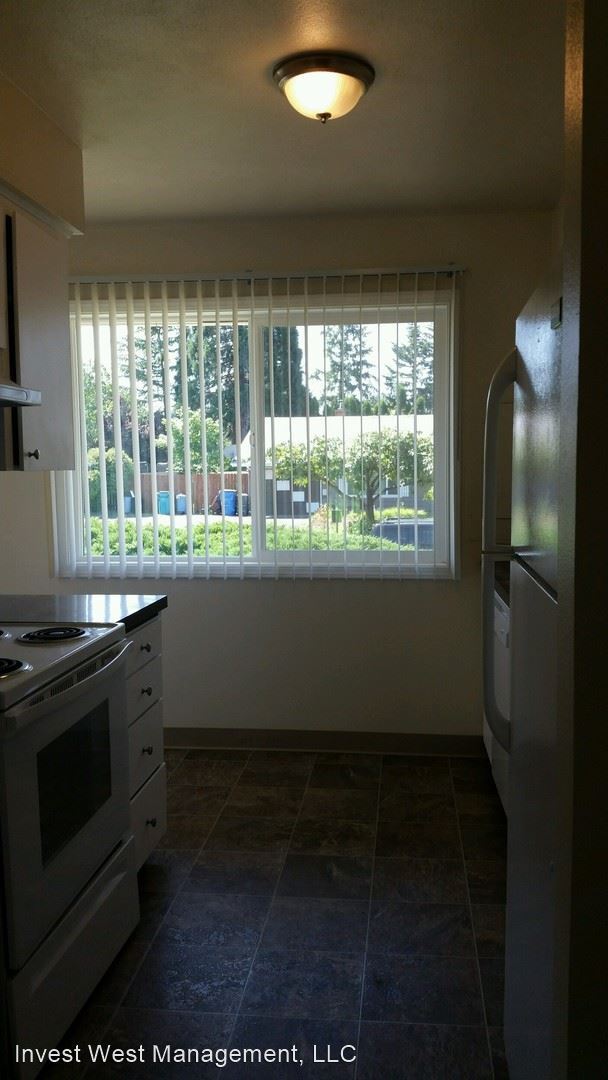 Foto del edificio - 8112 NE 27th St