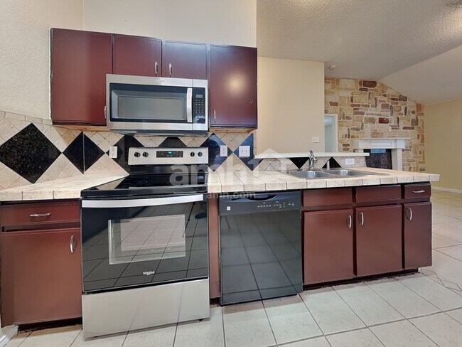 Foto del edificio - 800 Castlewick Ct