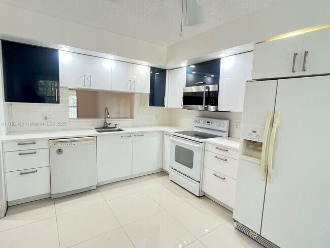 Foto del edificio - 1101 SW 128th Terrace