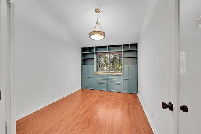 Foto del edificio - 1002 NW 105th Way