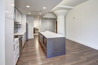 Building Photo - The Creswell