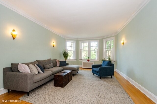 Foto del edificio - 734 Hinman Ave