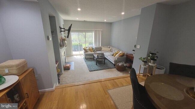 Building Photo - 18205 Leman Lake Dr