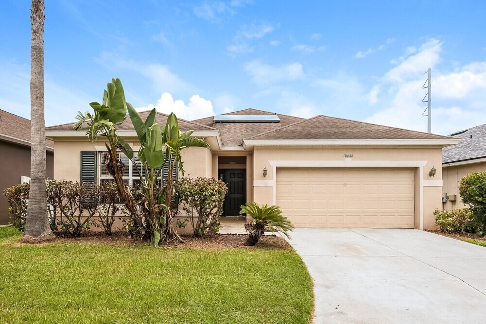 Primary Photo - 10644 Shady Preserve Dr