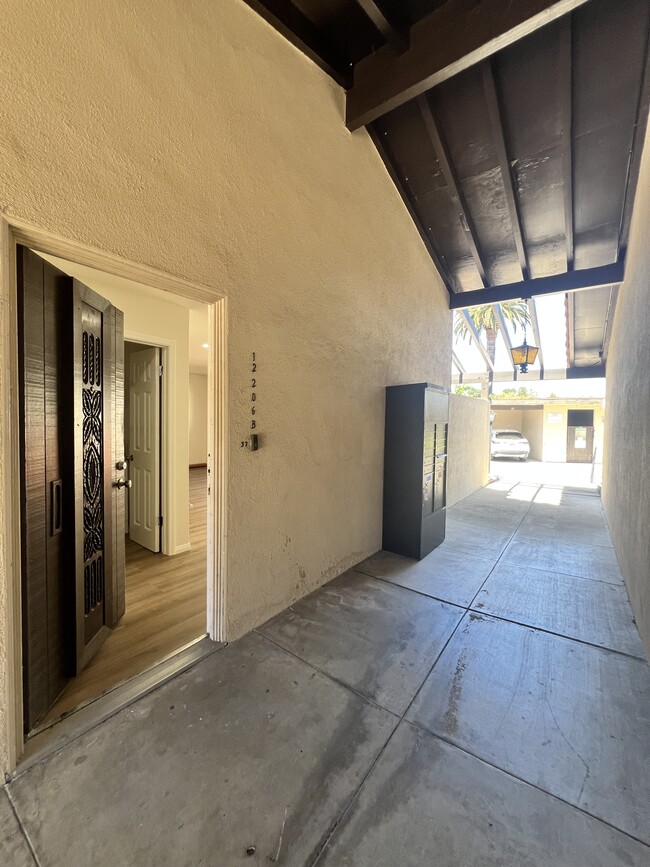 Building Photo - 12206 Rancho Bernardo Rd