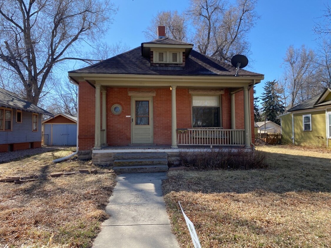 Primary Photo - STUDENTS WELCOME! Charming Ranch Home w/ B...