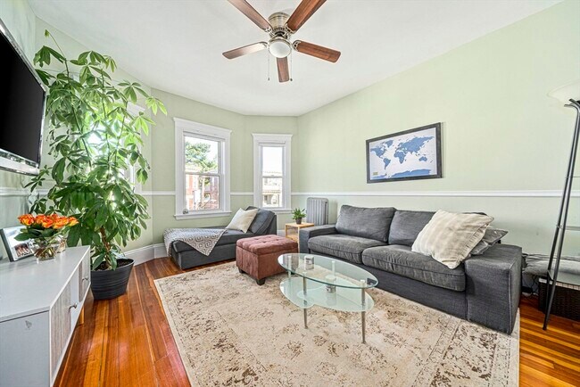 Foto del edificio - 89 Train St