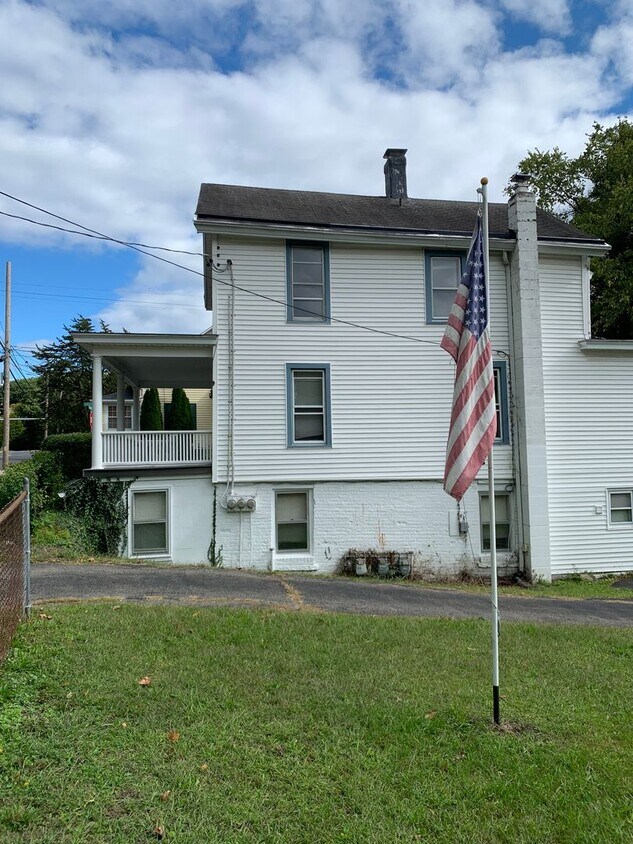 Foto principal - 427 Delaware Ave