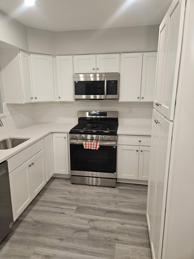 Kitchen - 87 Tansboro Rd