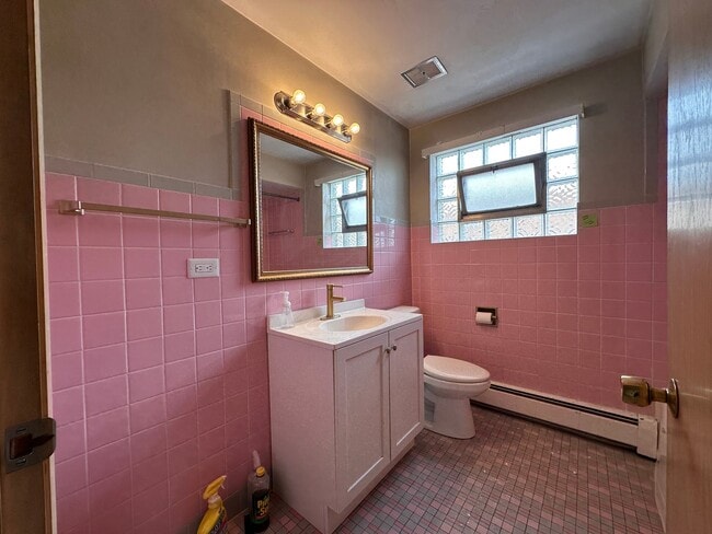 Building Photo - 4104 W 55th St