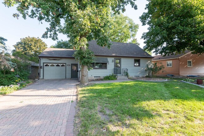 Photo - 508 Malin St House