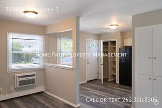Building Photo - 3038 W Iona Terrace