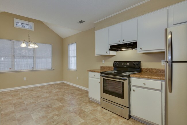 Foto del edificio - Lovely All Brick Home