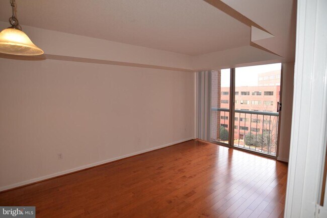 Building Photo - 4808 Moorland Ln