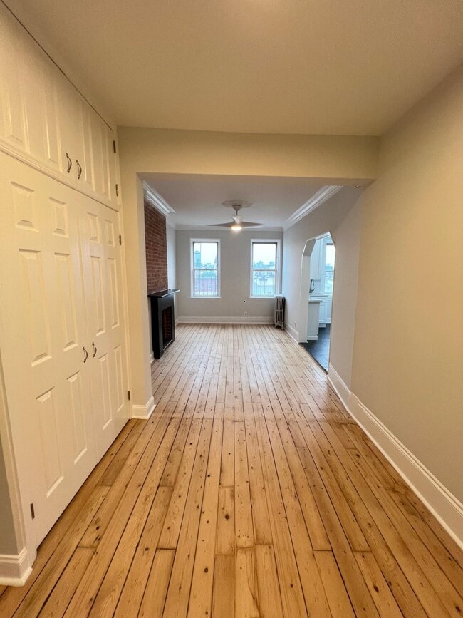 Building Photo - 343 Pavonia Ave
