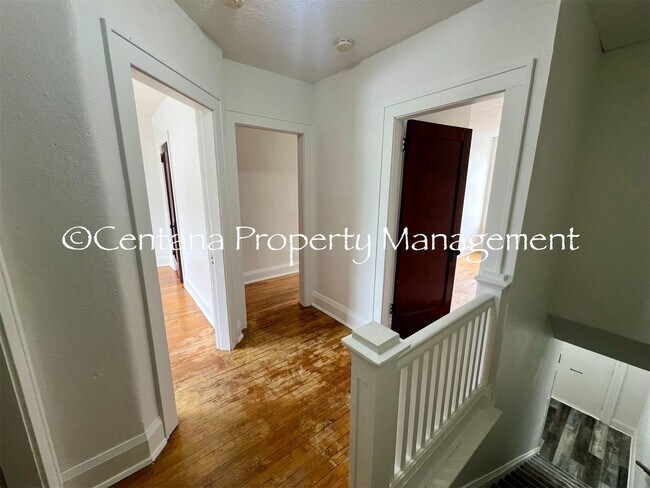 Foto del edificio - Johnson Apartments 412-422 4th St N