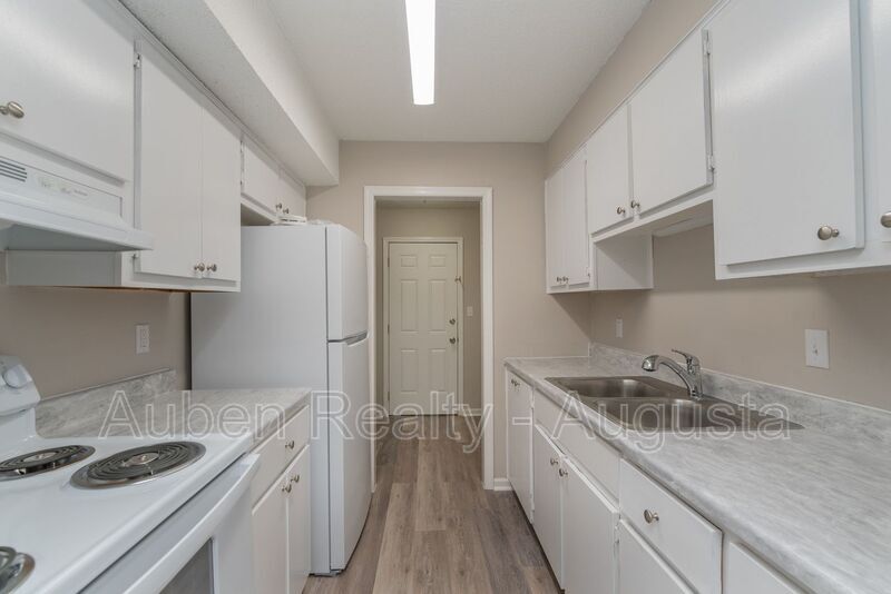 1546 Hamilton Dr Unit 101, Aiken, SC 29803 Condo for Rent in Aiken