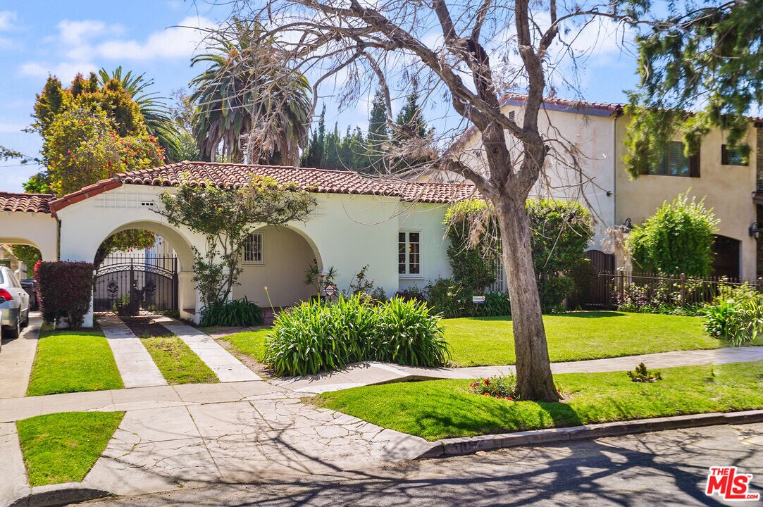 Foto principal - 1931 Midvale Ave