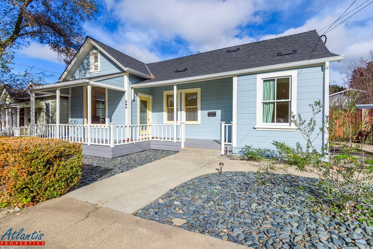 Primary Photo - Charming Los Gatos Home | Desirable Location