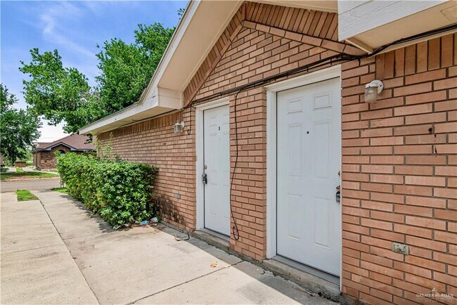 Foto del edificio - 15 Kimberly Ln