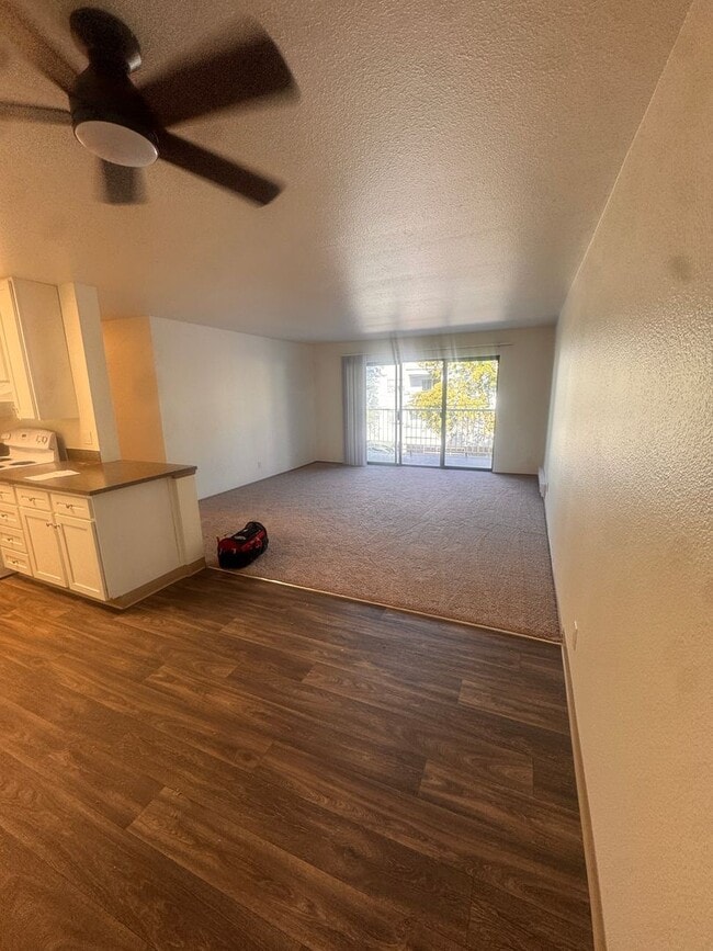 Interior Photo - Lakeview Court Apartments