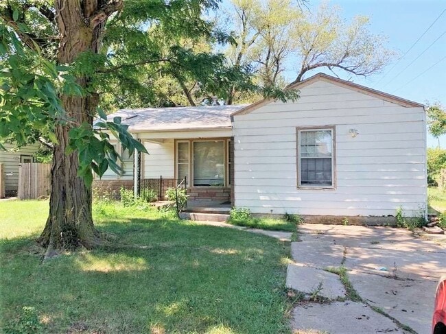 Building Photo - 1601 Faulders Ln