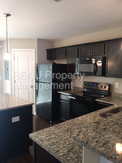 Foto del edificio - 604 Alta Loma Rd