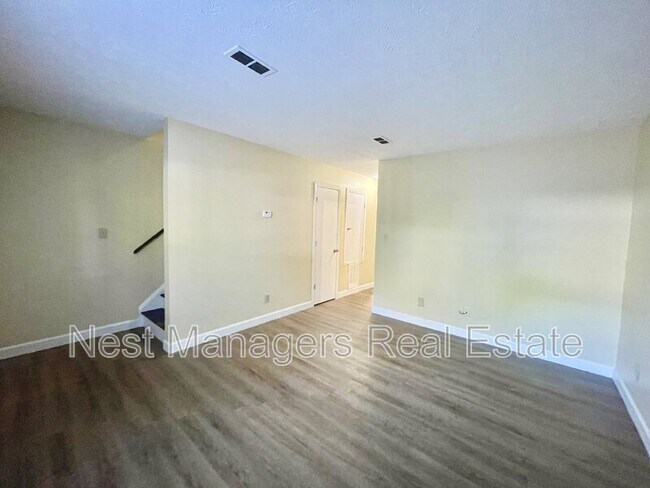 Building Photo - 5842 Aftonshire Dr