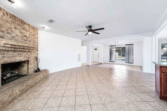 Foto del edificio - 5314 Brinkman St