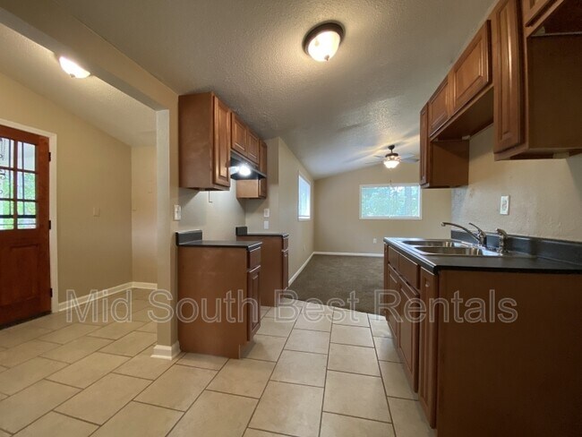 Foto del edificio - 2185 Chattering Ln