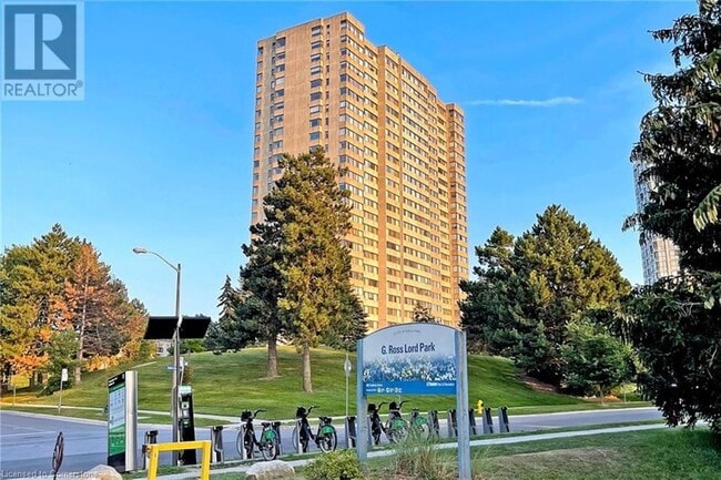 Building Photo - 133 Torresdale Ave